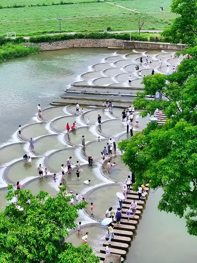 崇左明仕田園：山水畫卷裡的清涼水天堂