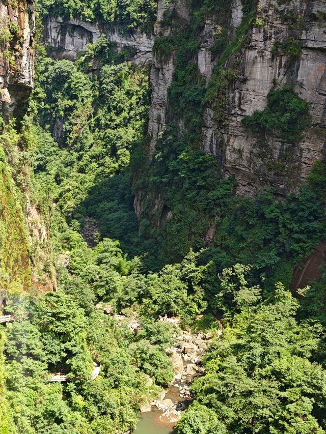 週末輕鬆行山推薦-雲南綏江大團岩