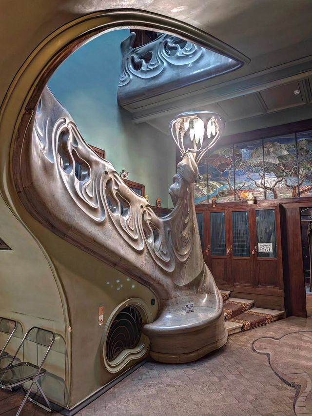 莫斯科Art Nouveau｜現代主義中的夢幻樓梯
