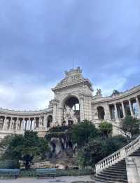 馬賽之傲:山海交織的卡朗格