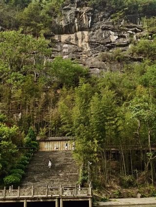 洞天奇境——漢江燕翔洞的幽秘之美