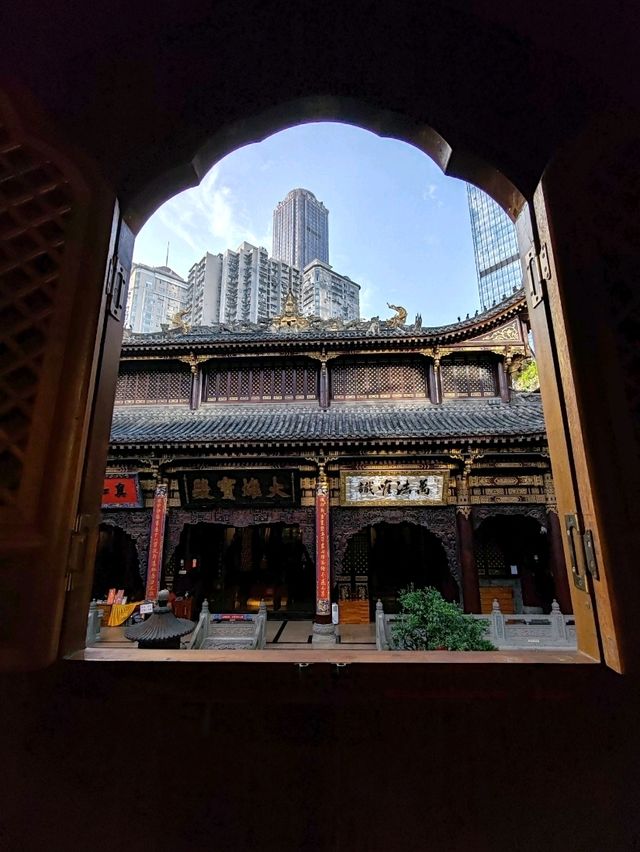 Framing Serenity: The Picture-Perfect Windows of Luohan Temple