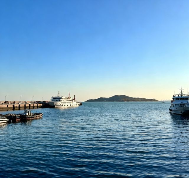 秋日的劉公島，是歷史與浪漫的碰撞。這份攻略帶你玩轉不一樣