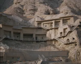 대미 신장 탐험 온숙 대협곡 붉은 세계