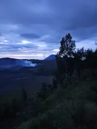 雨季 Bromo火山 美好短暫 一生難忘