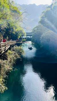 探秘人間仙境鶴峰屏山峽谷12月獨家避世指南！  屏山峽谷 恩施秘境天花板！中國版"仙本那"懸浮船