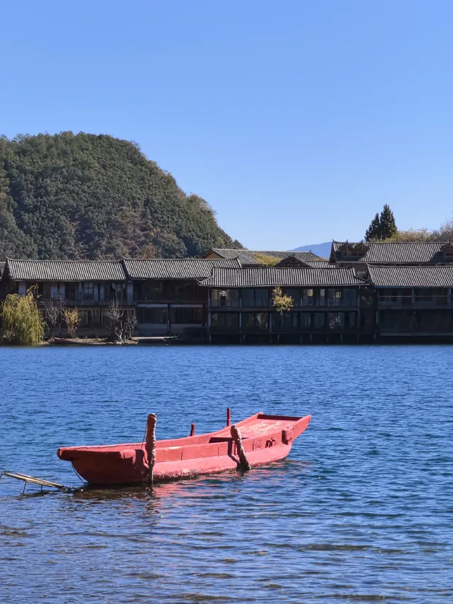 在瀘沽湖酒店看到晨霧！12.5實拍