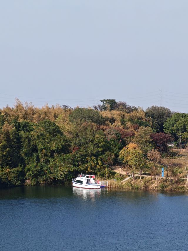 丹崖湖光尋幽記