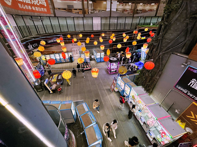 藏在大樓裡的東門娛樂天地 藏在大樓裡的東門娛樂天地