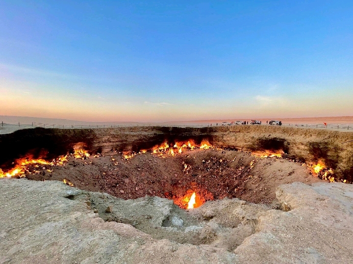 Turkmenistan's Door to Hell Walk: Mystery Amid Flames | Trip.com