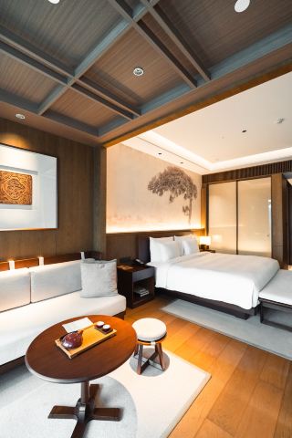 เมื่อคุณได้เข้าพักที่โรงแรม Shaoxing Dongshan Daguan แล้ว คุณจะไม่อยากจากไปอีกเลย