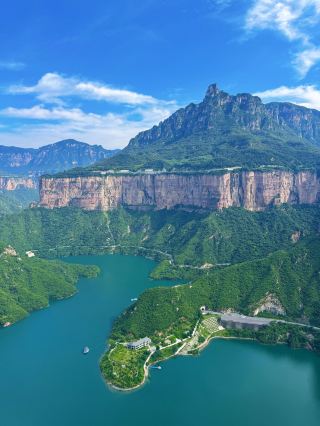 Stop heading to Jiangnan, there’s a jelly lake hidden in Baoquan, Henan