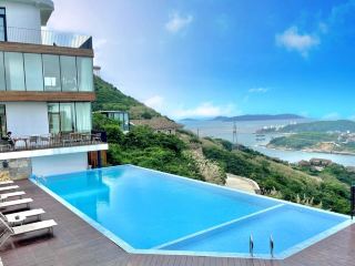 ที่พักแบบ B&B ที่ซ่อนตัวอยู่ใกล้แหลมกู๊ดโฮปทางตะวันออก: สระว่ายน้ำแบบอินฟินิตี้ริมหน้าผาที่ให้ความรู้สึกผ่อนคลายอย่างเหลือเชื่อ