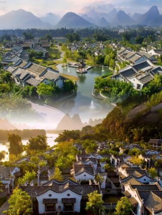 Banyan Tree Yangshuo: Open your window to mountains, drift to sleep by the water~ A secluded getaway amidst the landscape