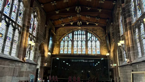 Destinasi Wajib bagi Penggemar Sejarah Coventry — traveler post in Coventry