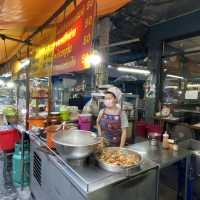 ข้าวมันไก่เจ๊อ้วน 🐔 ร้านในตำนานแห่งตลาดบางเขน