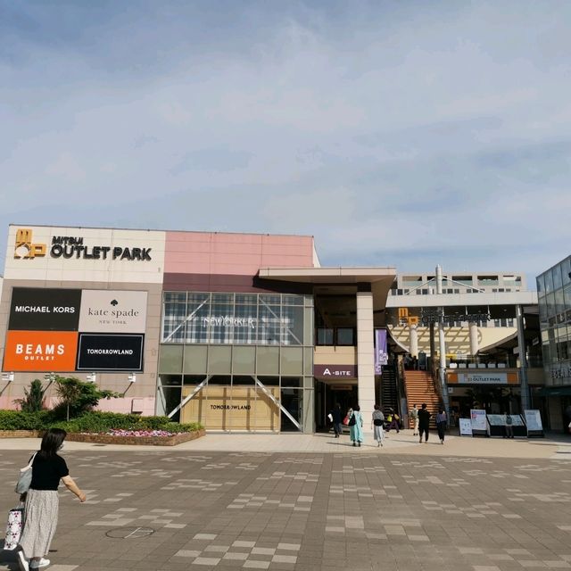 近近哋行outlet 近近哋行outlet