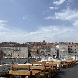 크로아티아에는 보물 같은 해안 도시 비스(Vis)가 있습니다.