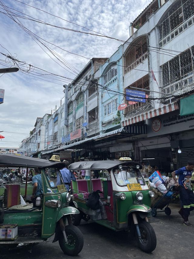 ตลาดห้วยขวาง