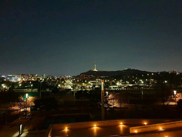 검은 밤 달 하나 동그라니 떠 있네, 국립중앙박물관의 야간 개장