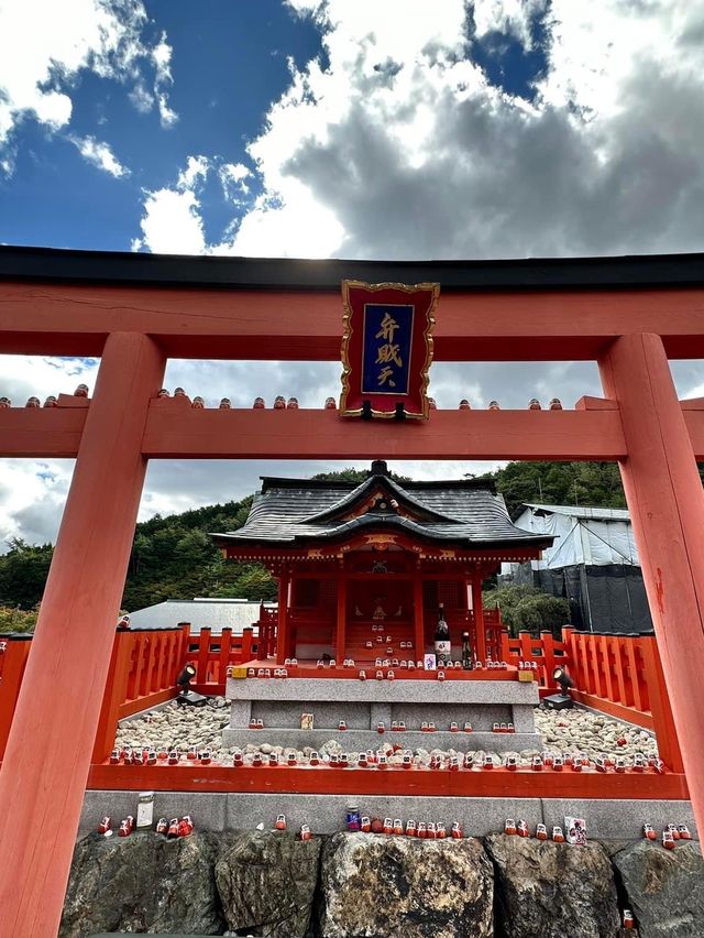 大阪最有特色之一❤️勝尾寺‼️超多達摩祈求順利😛