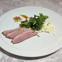 【大阪・梅田】土日祝限定のお肉料理とお魚料理のWメインランチ「ヨルゴハン Queux Norme 梅田店」