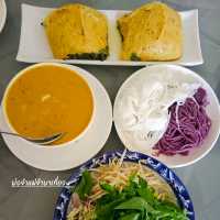 ขนมจีนน้ำยาปูแม่คะนิ้ง