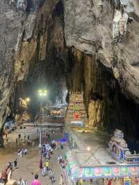 Batucave กับการขึ้นบันได 272 ขั้นสู่ประตูสวรรค์