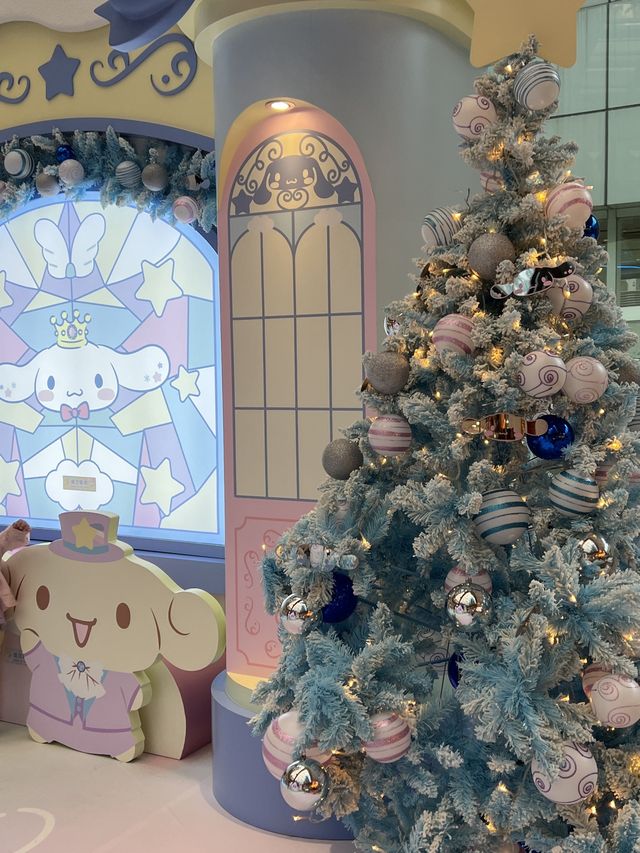 玉桂狗搶先同你過夢幻聖誕節🎄😝天藍色打卡裝飾