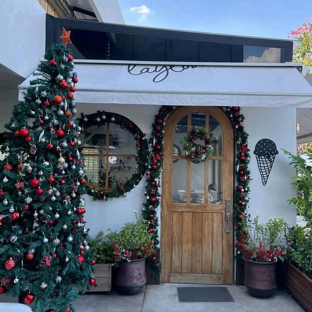 LAY LOY CAFE ไอติม