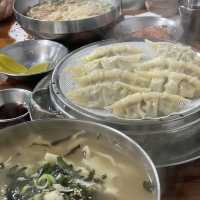 온양온천시장에서 맛과 가성비 다 있는 홍두깨칼국수