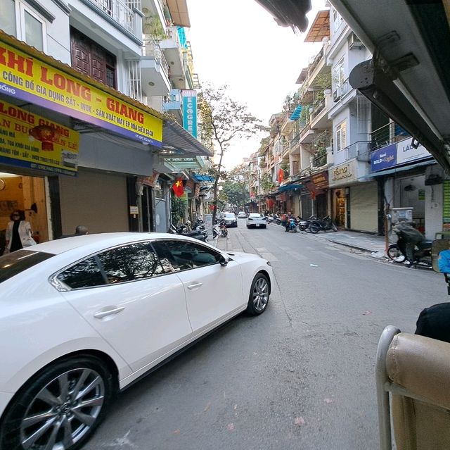 河內還劍湖風光明媚，三六古街法棍麵包雞蛋咖啡必嚐！