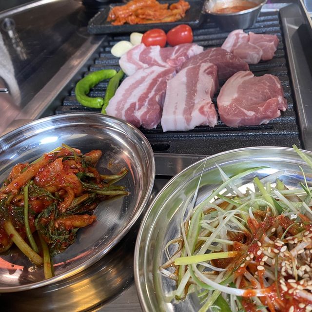 [인창동] 돼지와 소의 만남이 찰떡 '오프로고기집'🐷