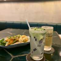 港式懷舊風嘅泰式菜館