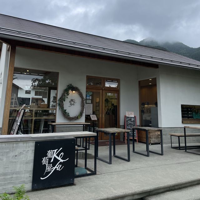 【ペットとお出かけ】山梨の絶品フルーツが楽しめるお店