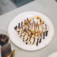 【東京】新宿の穴場カフェ☕️ 『LINO cafe &bar』の絶品ワッフル🧇