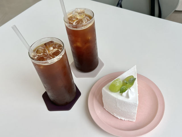 통영 넓고 분위기 좋은 카페