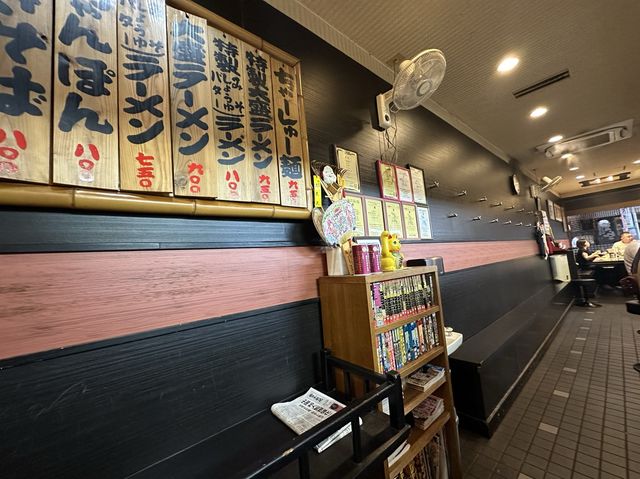 福岡・中洲川端。博多の老舗味噌ラーメン『博多川端 どさんこ 本店』