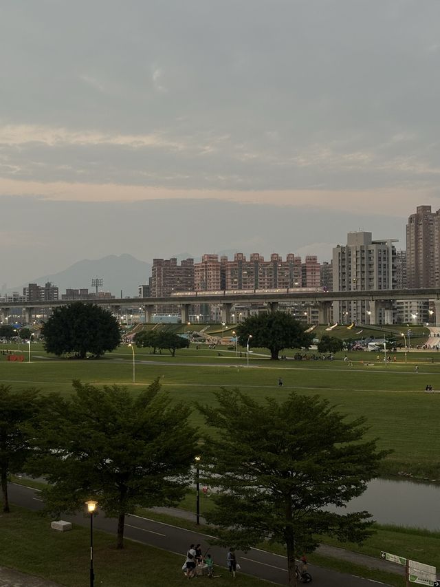 ไปพักผ่อนใจ ถ่ายรูปสวย ๆ ที่ New Taipei Park กัน