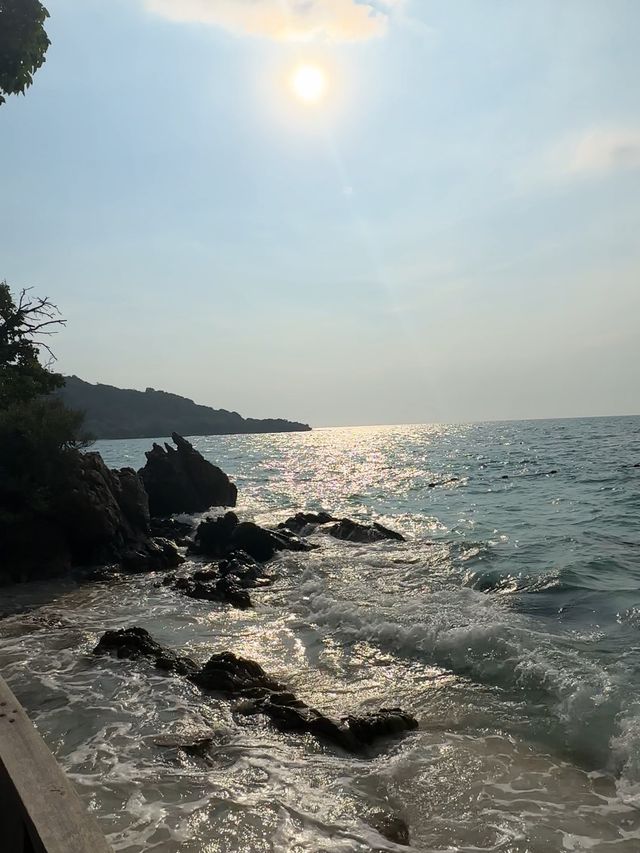 เกาะขาม หาดสวยใกล้กรุงเทพ
