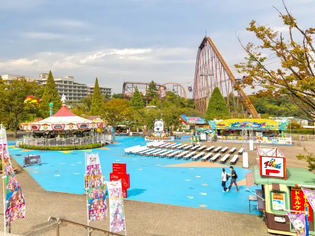 Enjoy the rides at Yomiuriland