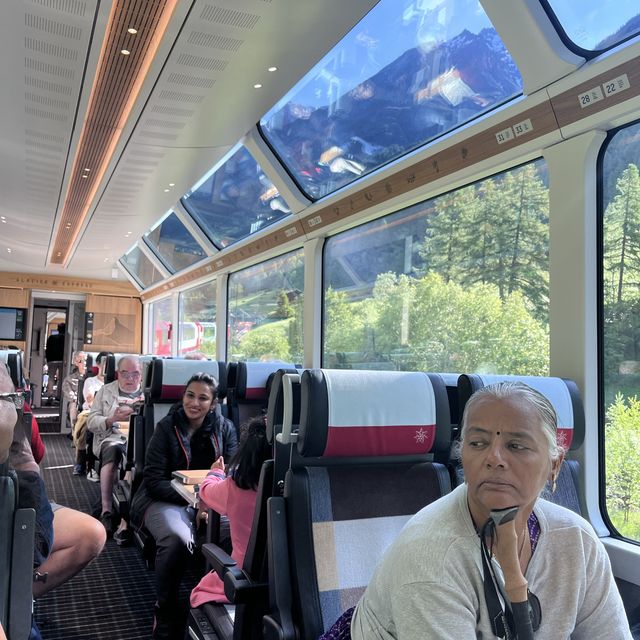 【瑞士冰川快車】長途鐵路之旅 零負擔穿越壯麗山河