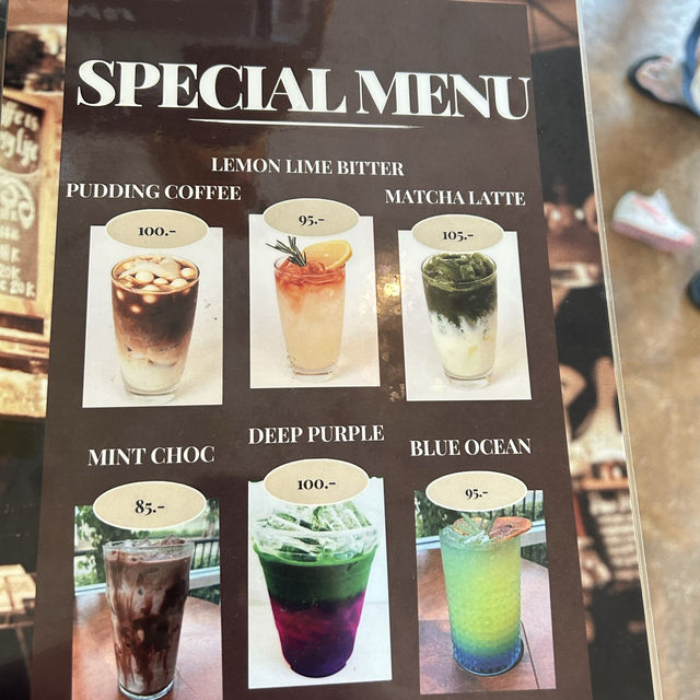 TURNTABLE CAFE 
