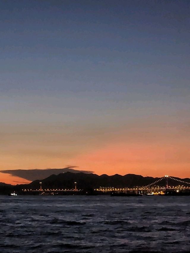 🌅「堅尼地城黃昏海濱，大自然之美。」✨️