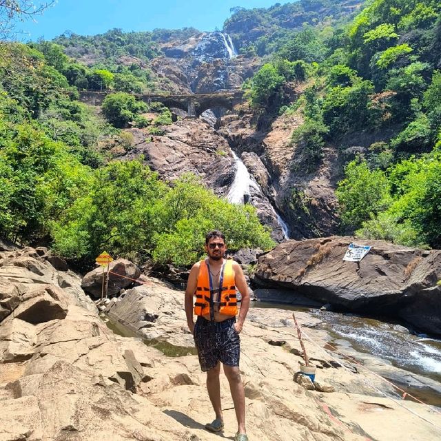 dudhsagar waterfall_ milk oceans 