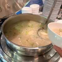 อาหารเช้าบุฟเฟต์โรงแรมพัทยา holiday inn express