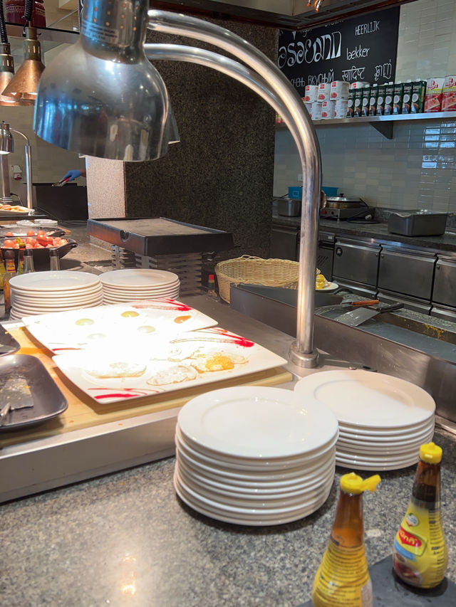 The Deck ห้องอาหาร breakfast buffet 