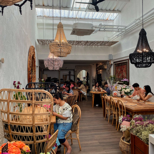 คาเฟ่เขาหลัก