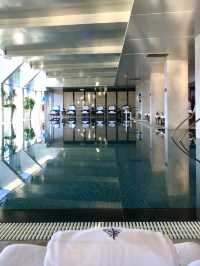 โรงแรม 🏨 หรูบนย่านธุรกิจแต่สงบและน่าพักผ่อน 