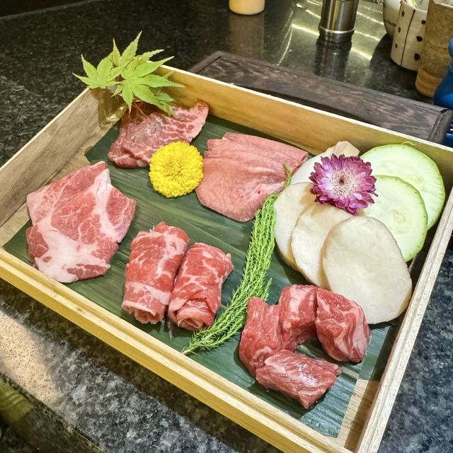 野岩炙·極炙來自於台灣，是國內唯一一個連續五年獲得米芝蓮推薦的燒肉品牌